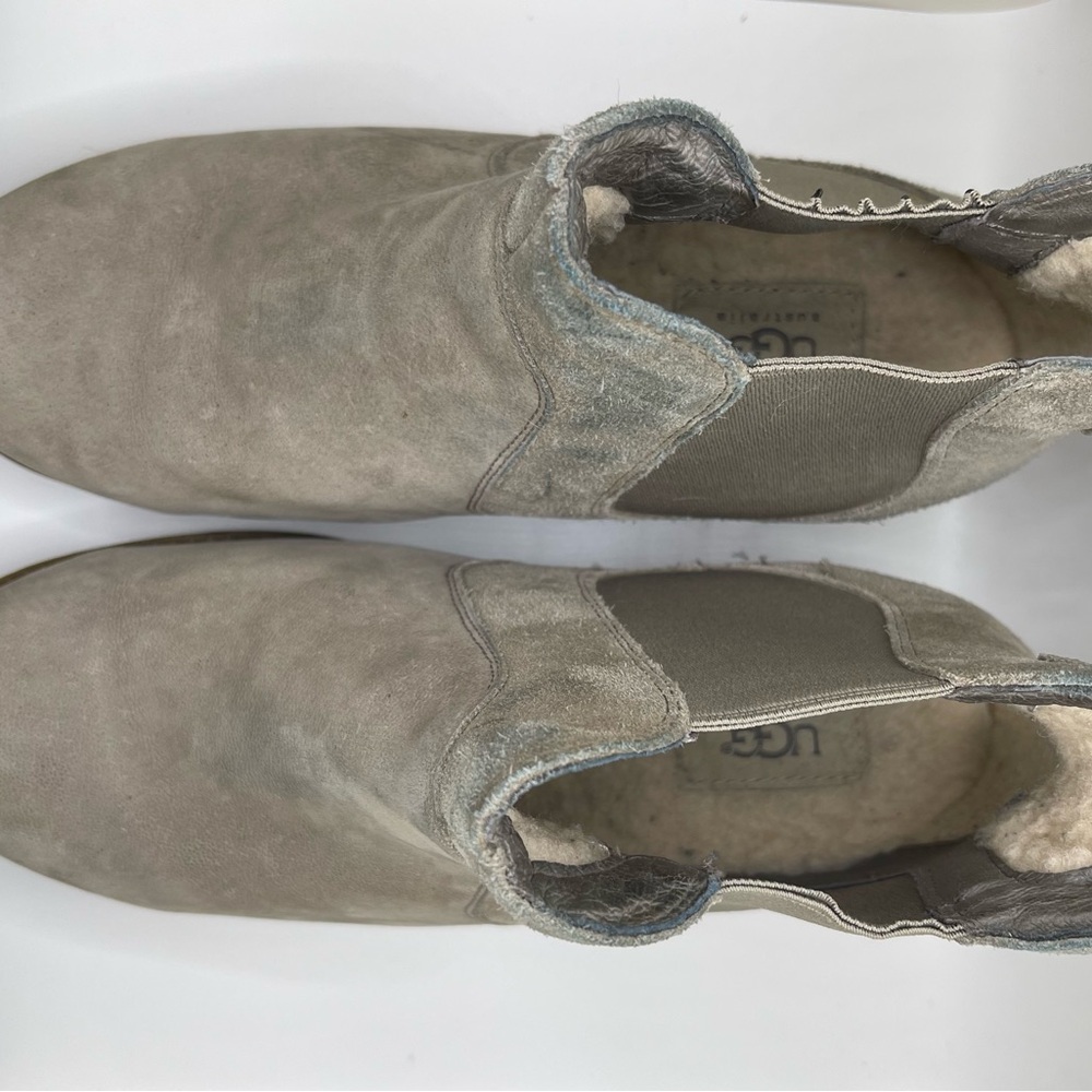 UGG Bonham Chelsea Boot - Picture 6 of 7